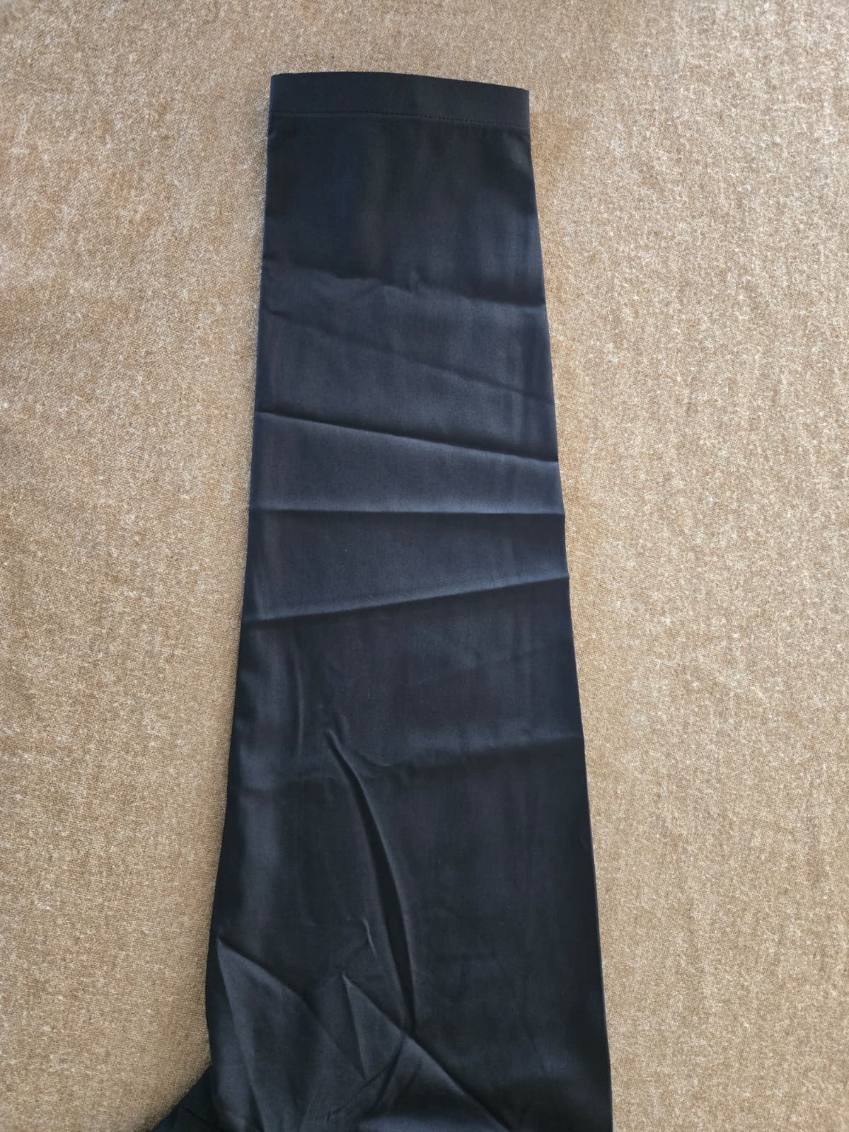Sleek Elegant Black Kameez with Trouser
